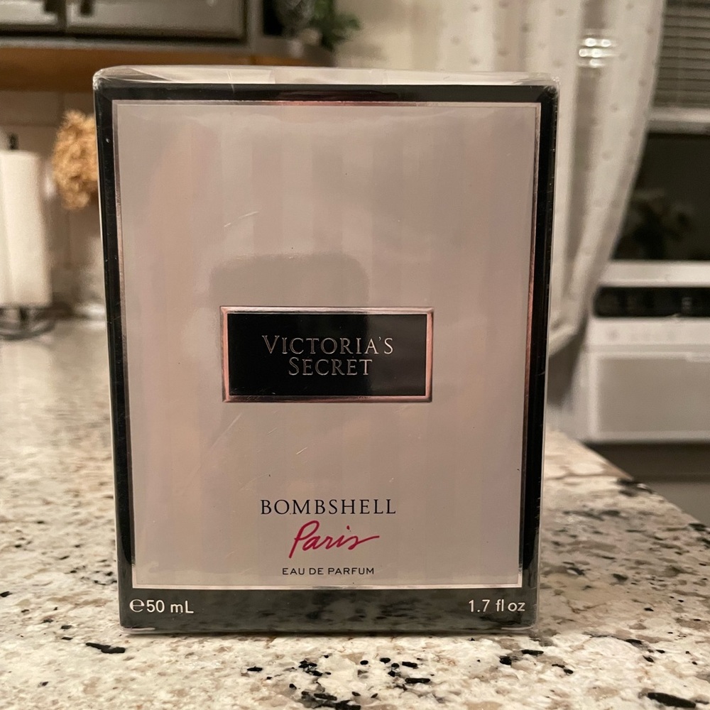 VS Bombshell Paris